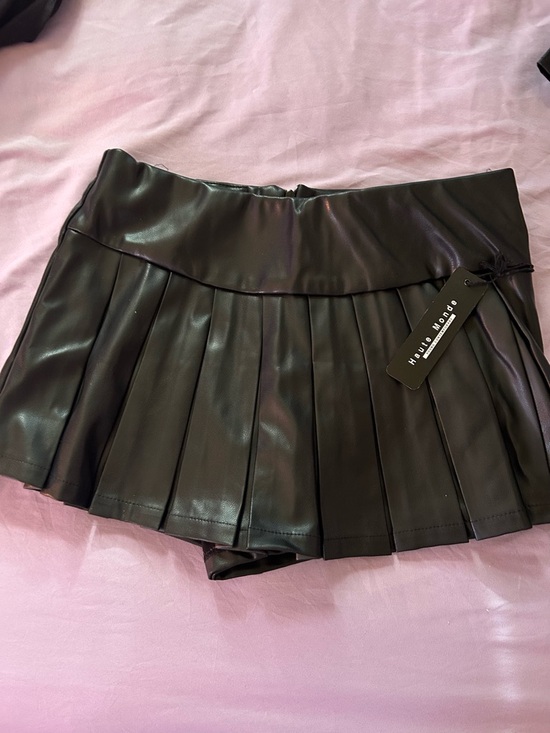 Dresses & Skirts - Black Faux Leather Pleated Mini Skort